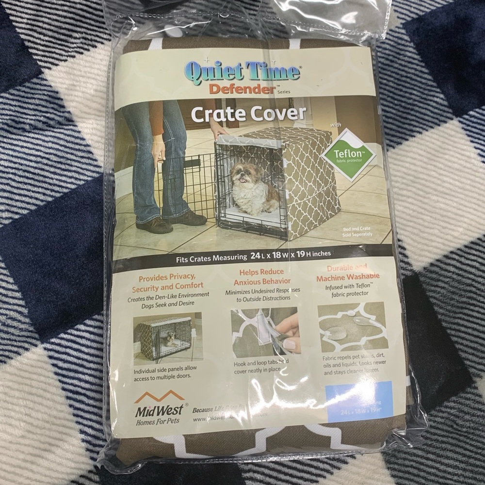 NWOT Quiet Time 24” pet crate cover, gray